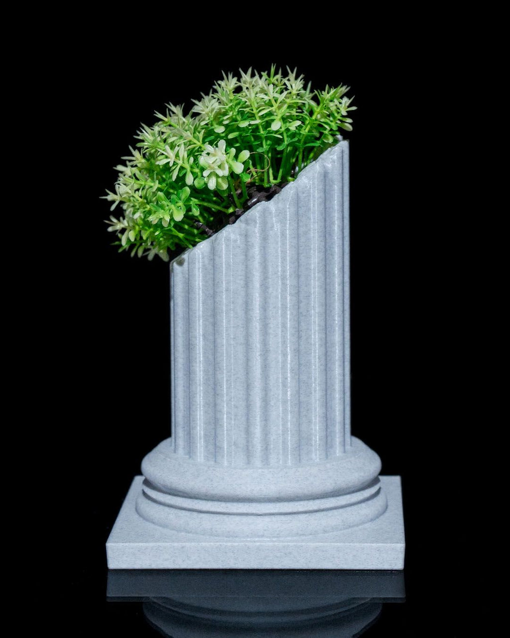 pillar ruins planter