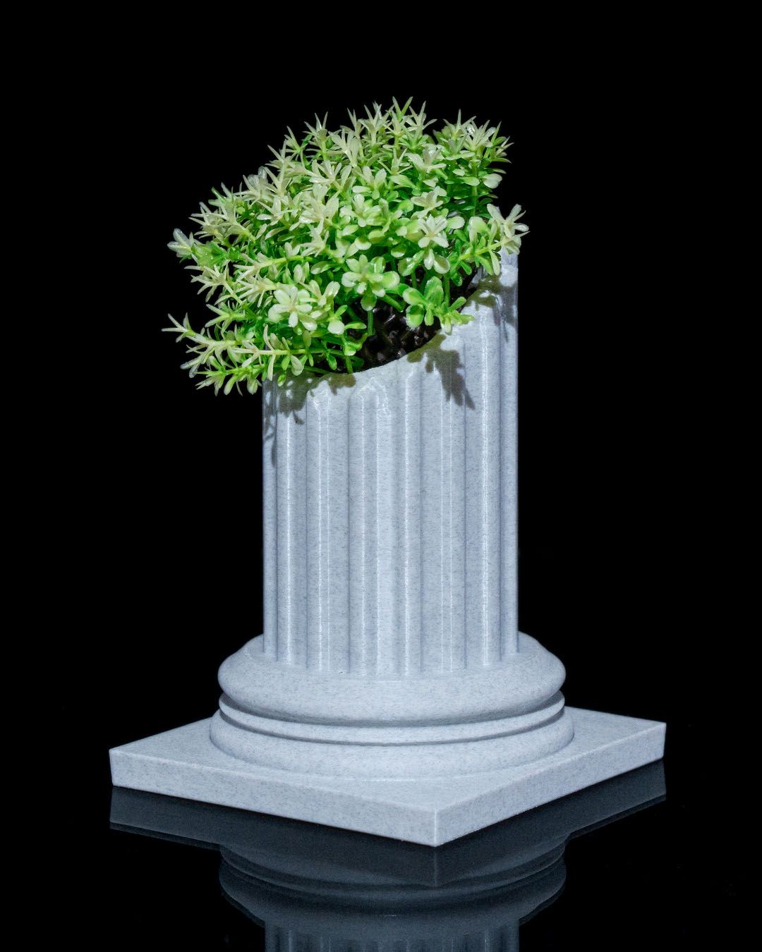 pillar ruins planter