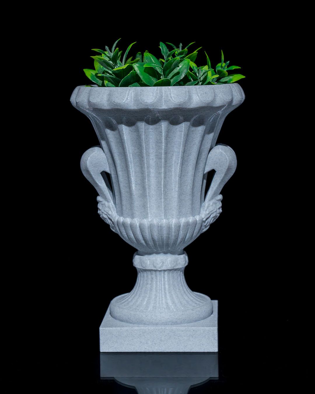 Roman cup planter