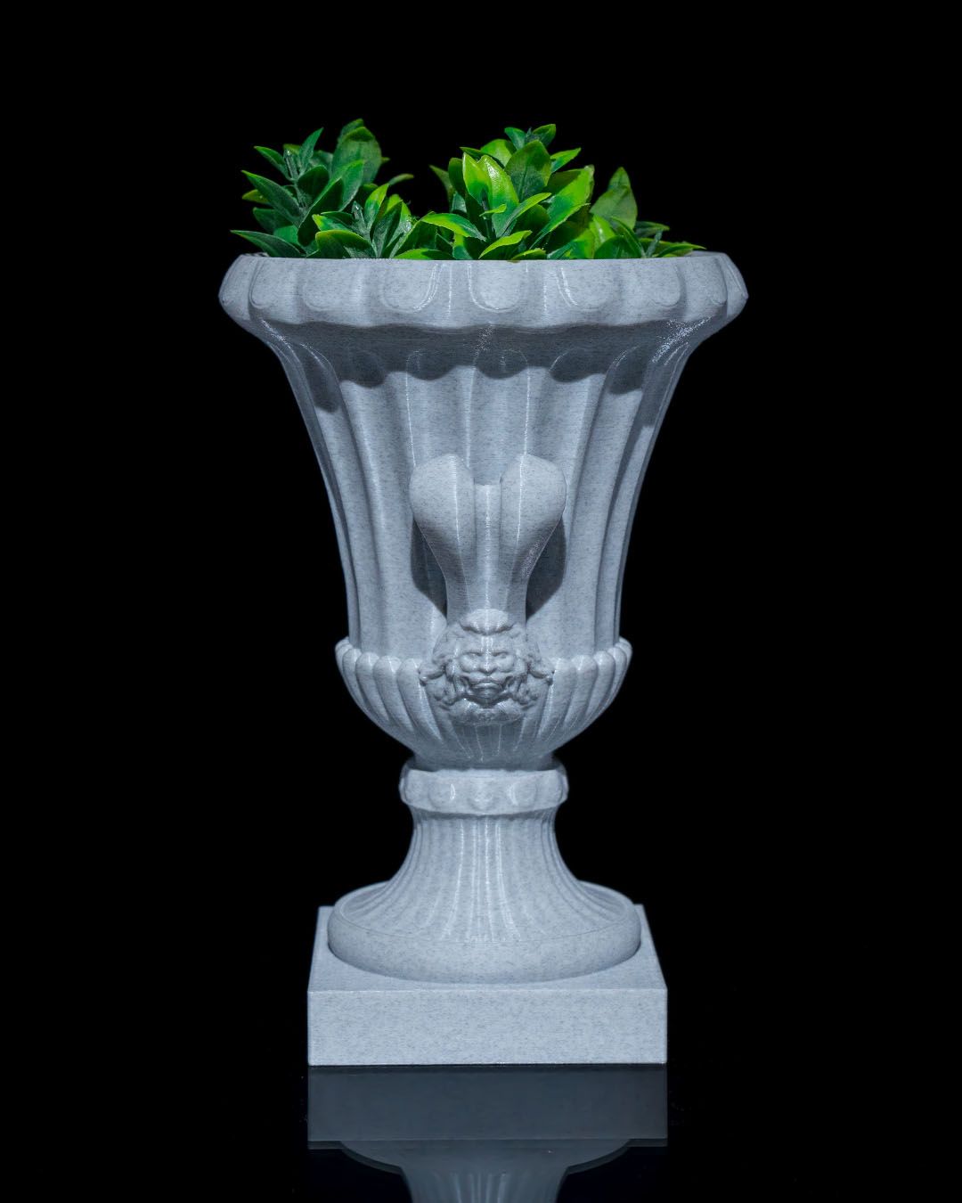 Roman cup planter